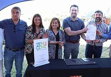 Gobernador Rivas firma mensaje para instalar moderno sistema de monitoreo en Barrio Norte de Temuco