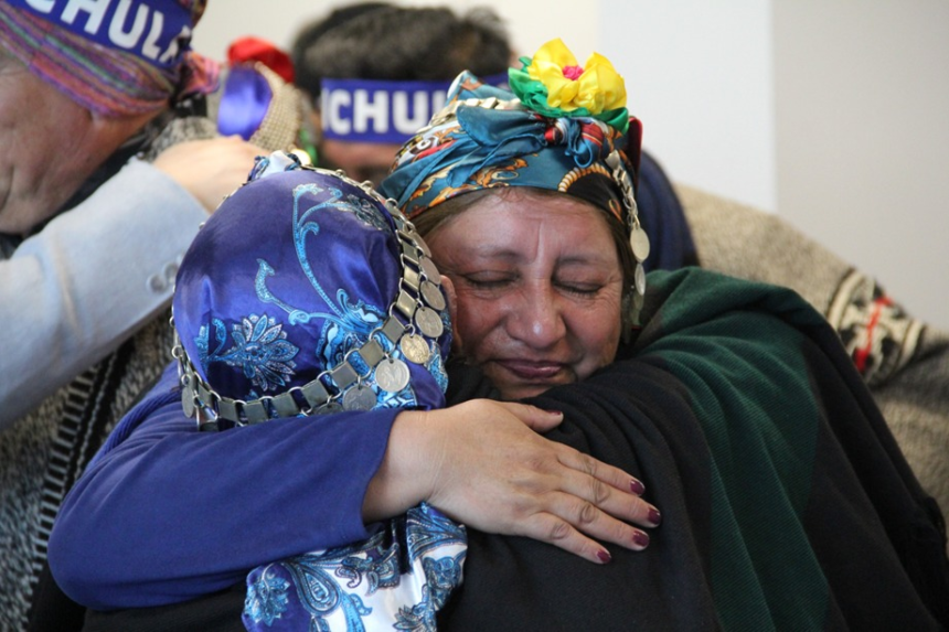 imagen_2024-12-21_192606352 Comunidad mapuche Pedro Huenchulao de Victoria celebró firma de escrituras por 543 hectáreas de tierras