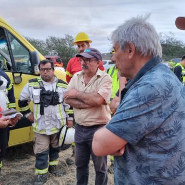 Alcalde de Los Sauces afirma que combate de incendio se centrará en evitar avance a zonas pobladas