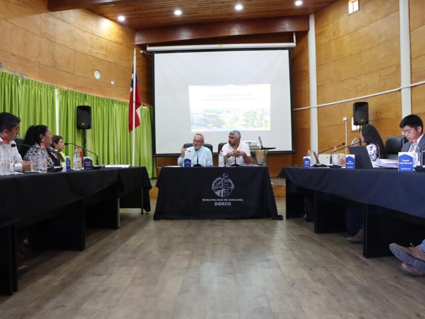 WhatsApp Image 2025-01-22 at 16.36.47 Gobernador René Saffirio y Concejo Municipal de Cholchol abordaron las prioridades en inversión pública para la comuna