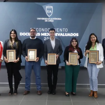 U. Autónoma reconoce la excelencia académica al destacar a docentes por su labor pedagógica en Temuco