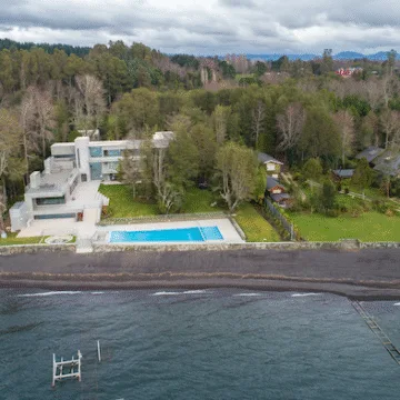 imagen_2025-06-17_202235116 Multa millonaria a empresario Martabid por mansión irregular en Lago Villarrica