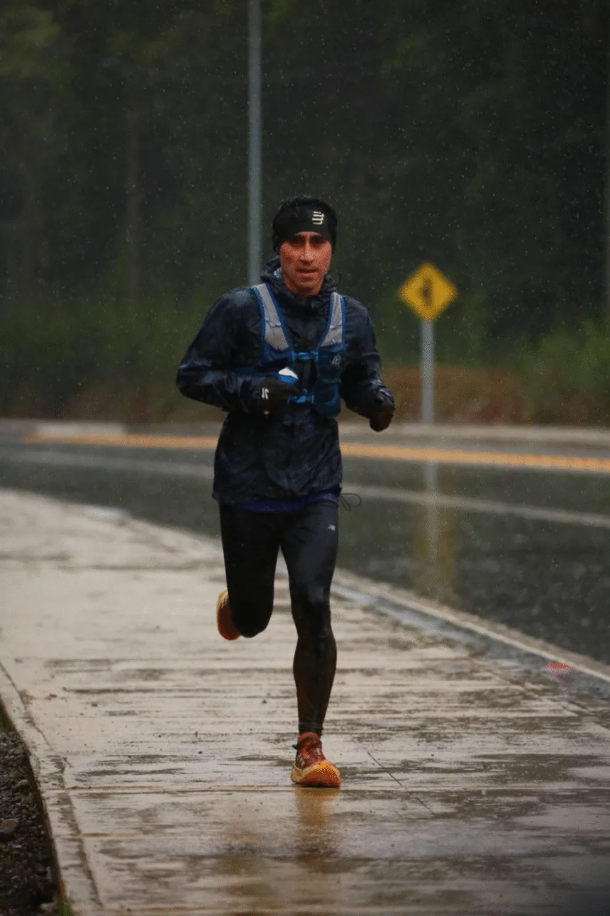imagen_2025-07-02_100711610 Carlos Crisóstomo brilla en Valdivia: angolino se queda con el podio en exigente trail internacional