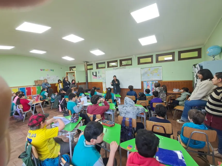 2 (3) Club de Lectores de la Biblioteca de Pucón promueve lectura en escuelas rurales