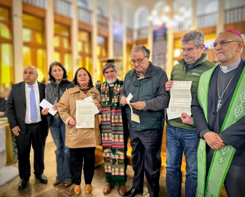 IMG-20251104-WA0056~2 Senadora Aravena valora respaldo de iglesias cristianas de La Araucanía al reconocimiento constitucional de los pueblos indígenas: “Este gesto une fe, justicia y reconciliación”