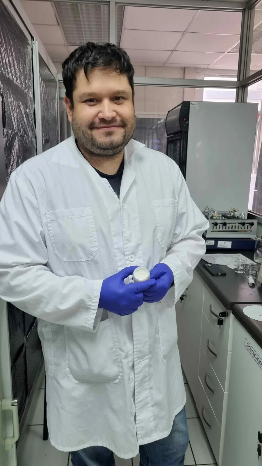 LAMILLA Con bacteria antártica: Crean crema que podría reemplazar químicos en cosmética