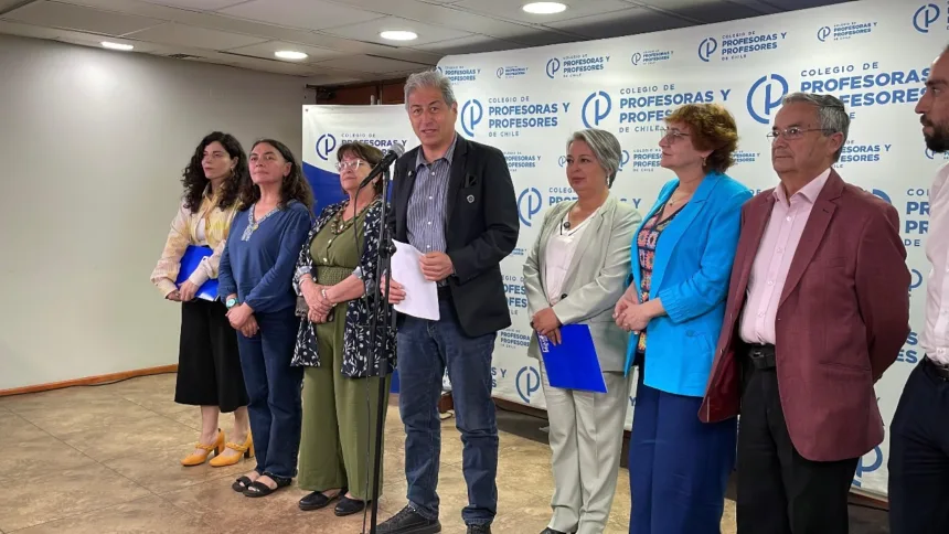 WhatsApp Image 2025-11-04 at 17.39.13 Colegio de Profesores plantea a candidata Jeannette Jara urgencias del sector educativo