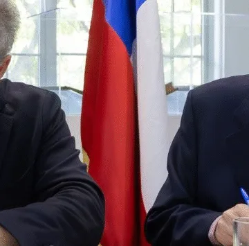 imagen_2025-11-04_220106921 Servel y Chile Telcos suscriben convenio de colaboración para envío de información sobre elecciones por SMS