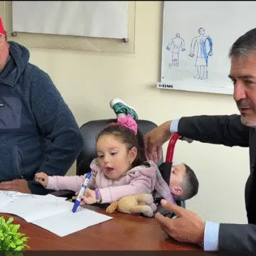 imagen_2025-11-05_223358219 Niña de Curacautín con Atrofia Muscular Espinal recibió con éxito primera dosis de medicamento Spinraza