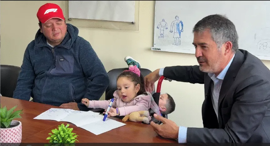 imagen_2025-11-05_223358219 Niña de Curacautín con Atrofia Muscular Espinal recibió con éxito primera dosis de medicamento Spinraza