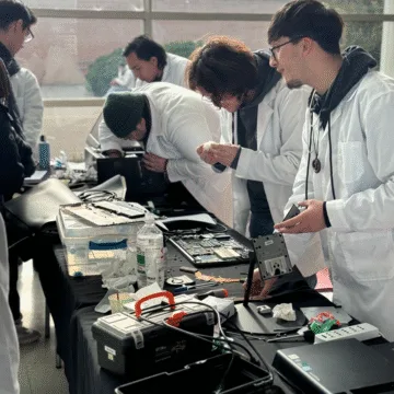 imagen_2025-11-07_213722641 Jornada gratuita INACAP+Comunidad en Easton Outlet Mall ofrecerá revisión y mantención de automóviles y computadores