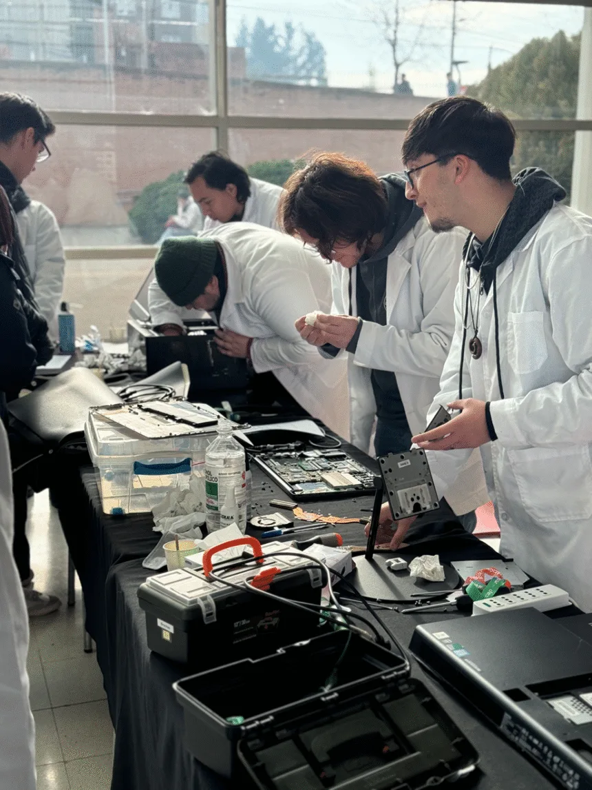 imagen_2025-11-07_213722641 Jornada gratuita INACAP+Comunidad en Easton Outlet Mall ofrecerá revisión y mantención de automóviles y computadores