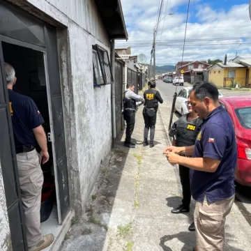 WhatsApp Image 2025-12-18 at 12.00.53 En Temuco: PDI efectúa fiscalización migratoria a extranjeros