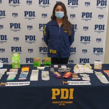 WhatsApp Image 2026-01-13 at 17.14.02 En Metrenco: PDI saca de circulación 2.254 dosis de medicamentos ilegales desde un minimarket