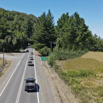 Alcaldes de Pucón y Villarrica insisten al MOP por proyecto de doble vía ante alza de accidentes