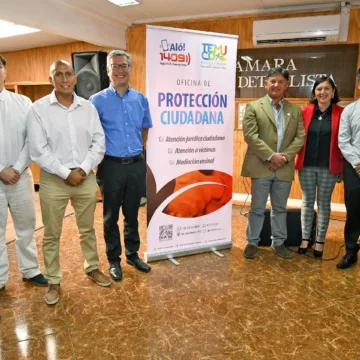 WhatsApp Image 2026-02-16 at 07.51.02 Cámara de Comercio Detallista y Municipalidad de Temuco firman convenio que benficiará a comercios del centro con los servicios de asesoría de la Oficina de Protección Ciudadana
