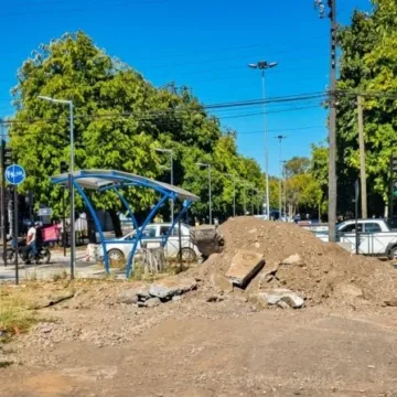 Vecinos denuncian “obras fantasma” en Av. Balmaceda y cuestionan millonarios contratos simultáneos en Temuco