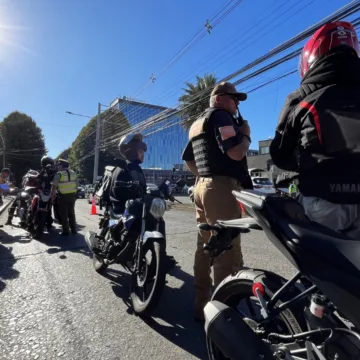Temuco realiza masiva fiscalización a motociclistas de delivery para prevenir delitos