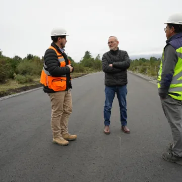WhatsApp Image 2026-03-24 at 10.35.07 (1) Tras un avance superior al 50%: Gobernador René Saffirio destaca rol estratégico de ruta Collinco–Huincacara como vía de evacuación