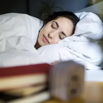 ¿Dormimos realmente o solo «apagamos» el cuerpo?