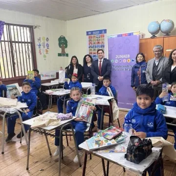 Junaeb completa entrega del 100% de útiles escolares en La Araucanía en solo ocho semanas
