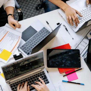 La IA amenaza el acceso al mercado laboral mucho más que el empleo