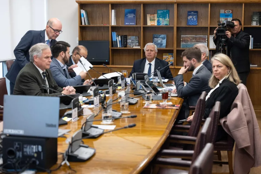 Comisión de Economía del Senado cita a Hacienda y pide pronunciamiento de la Corte Suprema por apuestas online