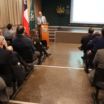 Santo Tomás Temuco reunirá a especialistas para abordar salud mental, neurociencia e inteligencia artificial en adolescentes (1) Santo Tomás Temuco realizará seminario gratuito sobre salud mental, neurociencia e inteligencia artificial para comunidades educativas