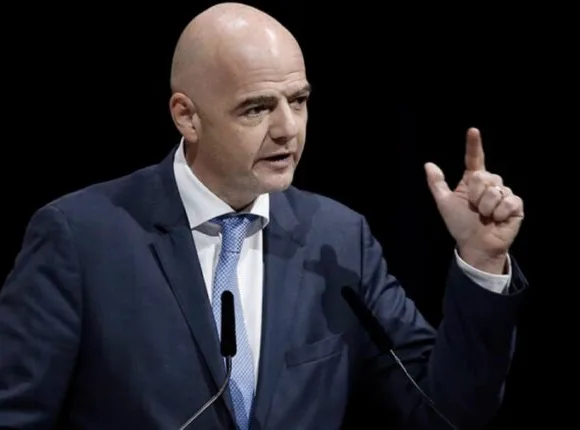Infantino defiende el Mundial y responde a las críticas: “Mientras ustedes dividen, nosotros unimos”