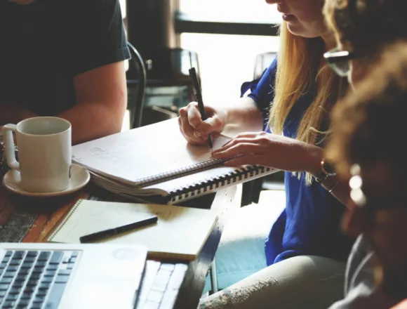 IA agéntica impulsa la transformación digital de empresas familiares