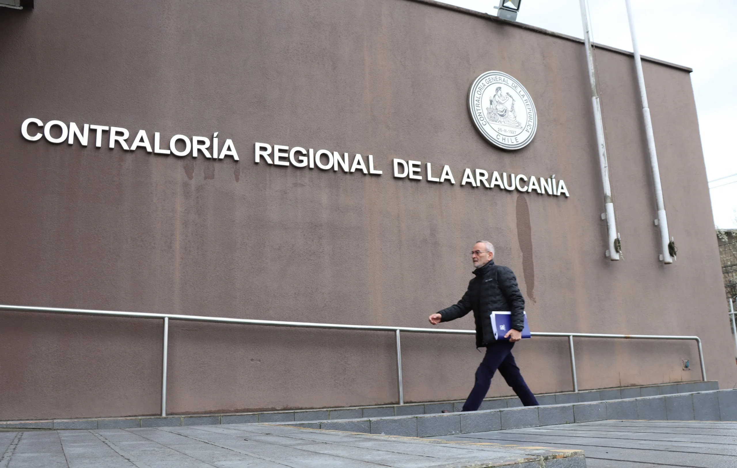 Gobernador René Saffirio recurre a Contraloría por fondos del 8% del FNDR