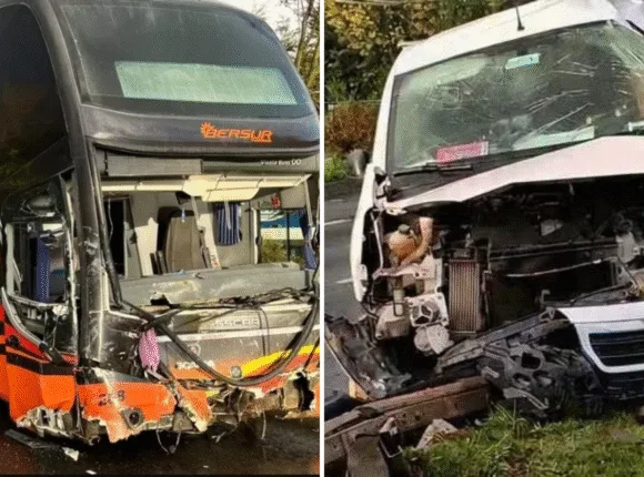 Dos fallecidos deja violenta colisión entre furgón y bus que trasladaba a juveniles de Deportes Temuco