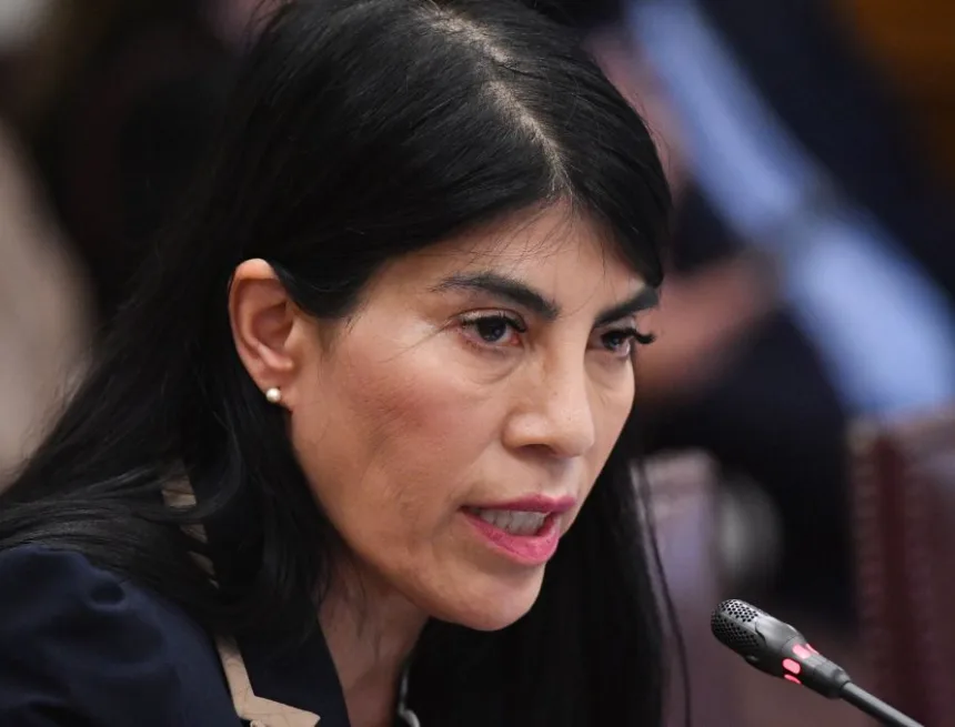 Ministra Lincolao proyecta nuevas oportunidades laborales para humanistas con la llegada de la IA