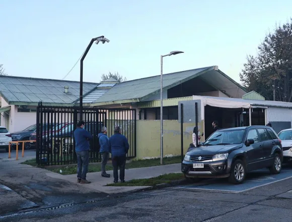 Usuario denuncia larga espera para retirar medicamentos en Cesfam Amanecer de Temuco