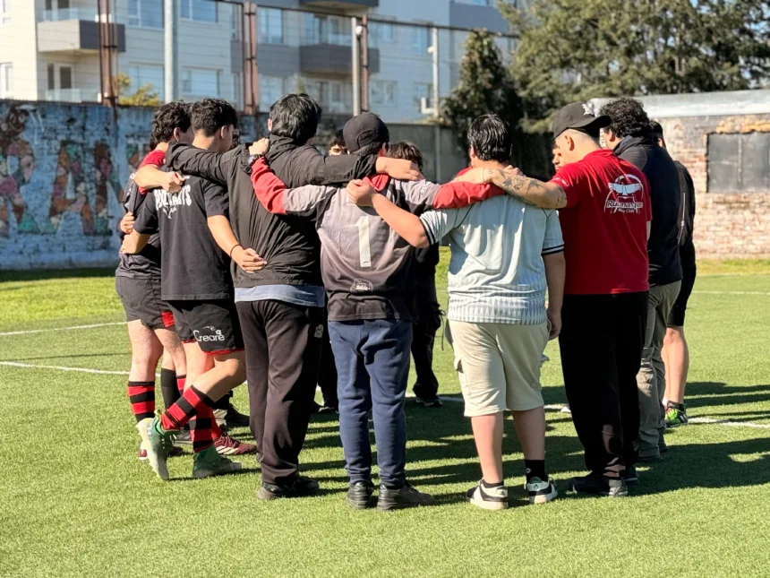 foto3 Rugby en residencias: iniciativa acerca el deporte a adolescentes bajo protección en La Araucanía