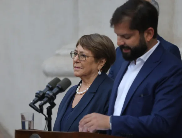 Bachelet y Boric piden a Kast reconsiderar adhesión al Escudo de las Américas