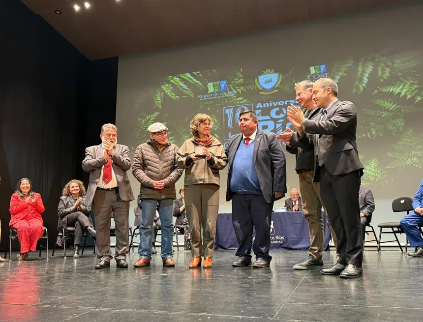 Medalla 2 de octubre_Hotel Puerta del Sur Hotel Puerta del Sur recibe la Medalla 2 de Octubre por su compromiso con la conservación ambiental