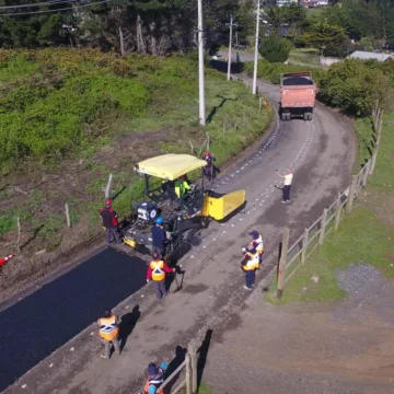 WhatsApp Image 2026-10-15 at 10.28.39 MOP pavimenta camino Huenchul-Maule en Puerto Saavedra, clave para evacuar ante tsunamis