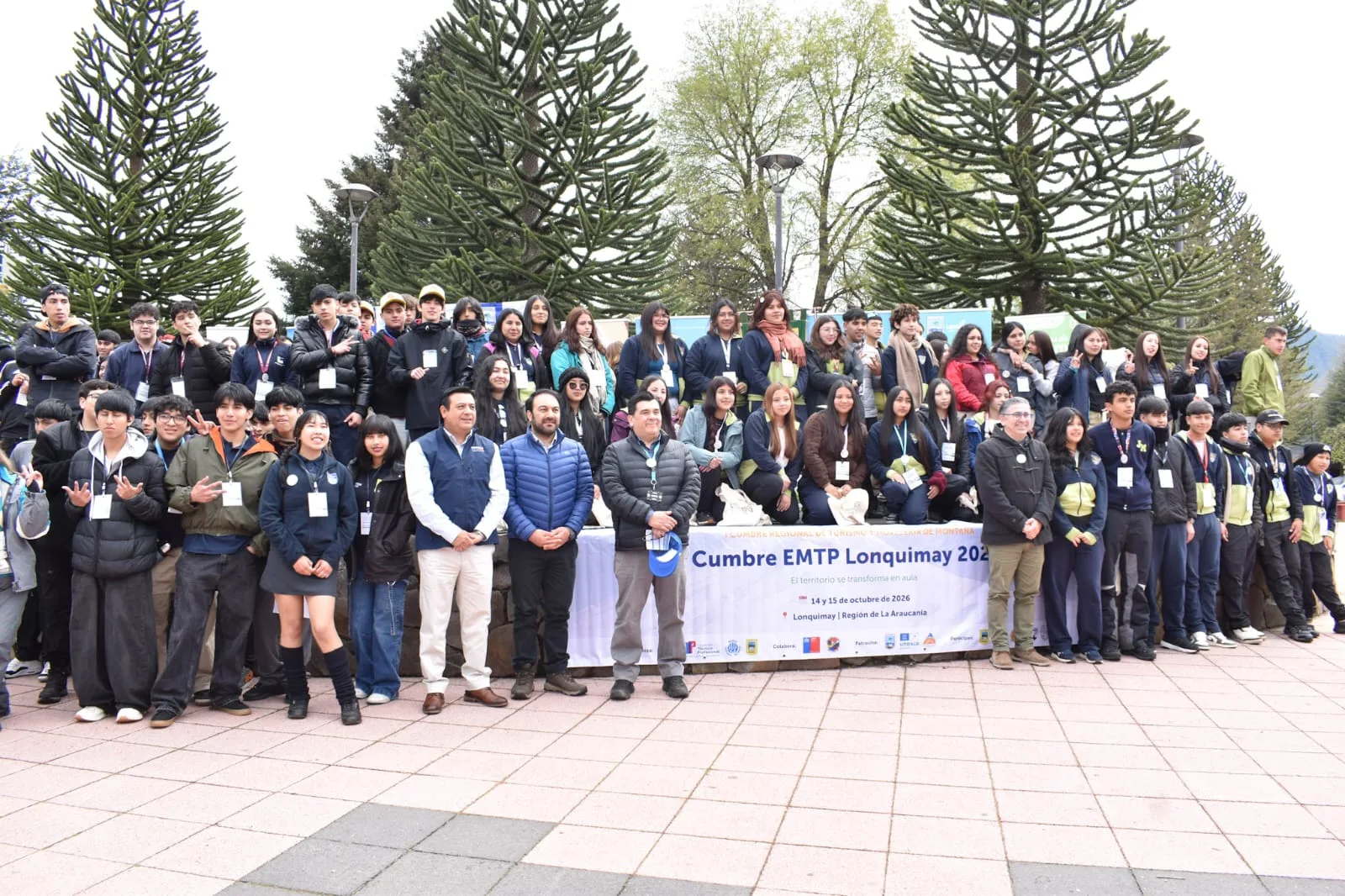 Estudiantes TP protagonizan primera Cumbre de Turismo y Hotelería de Montaña en Lonquimay