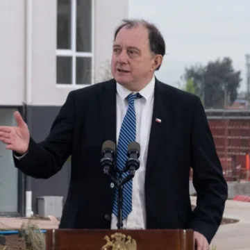 Presupuesto Minvu 2027 crece 5,8%, pero recorta recursos en arriendos, campamentos y desarrollo urbano