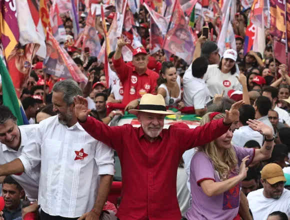 imagen_2026-10-25_220829949 Lula da vuelta el resultado electoral y vence a Flávio Bolsonaro en Brasil